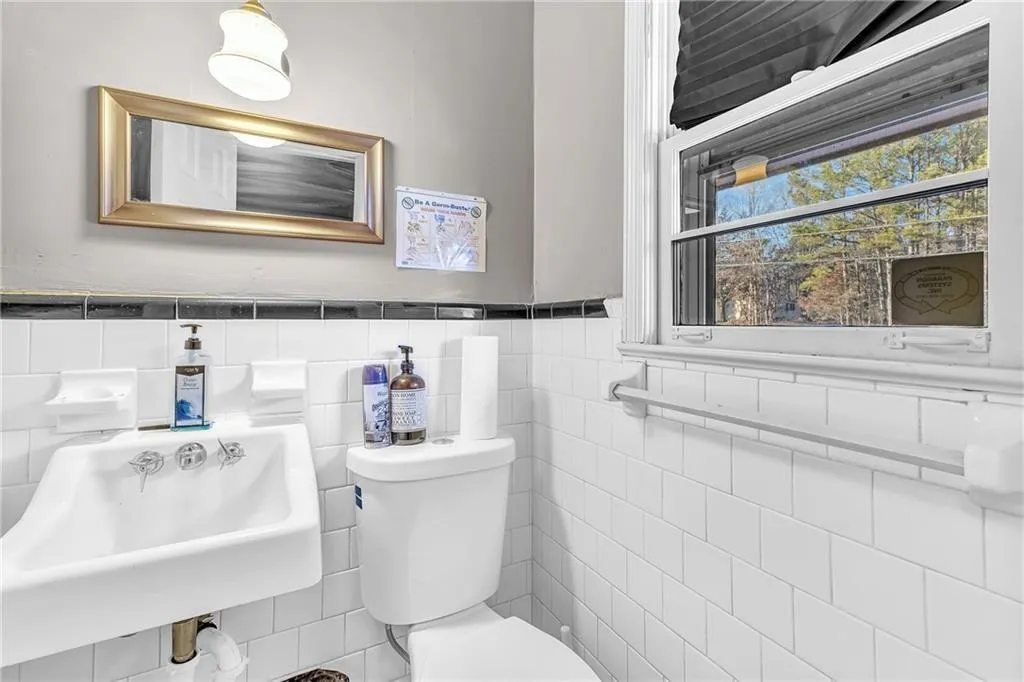 Riverdale, Georgia 30296, United States, ,Residential,Active,220656