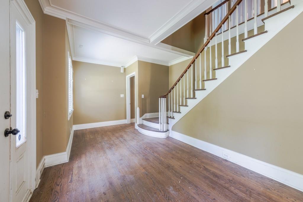 2137 Boulevard Granada SW