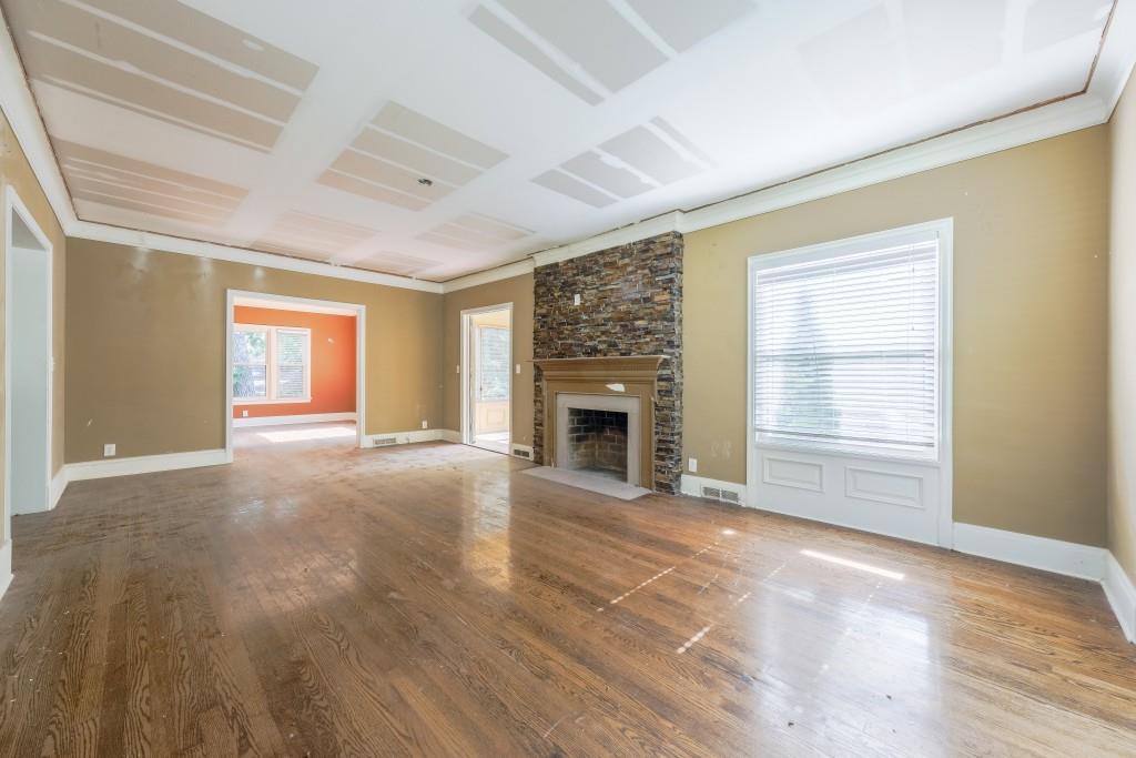 2137 Boulevard Granada SW