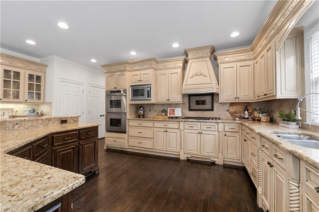 5860 Stoneleigh Drive, Suwanee, Georgia image 17