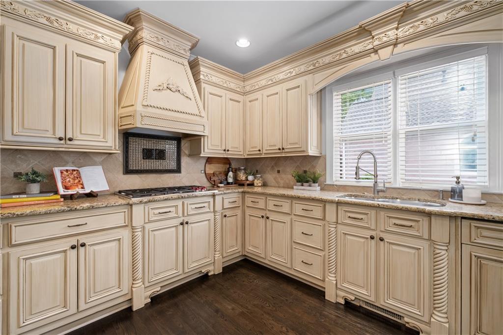 5860 Stoneleigh Drive, Suwanee, Georgia image 18