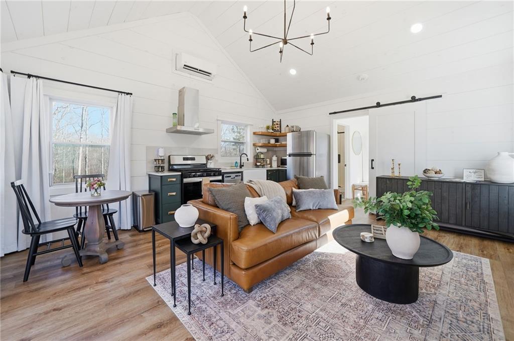 300 Burbano Creekside Landing