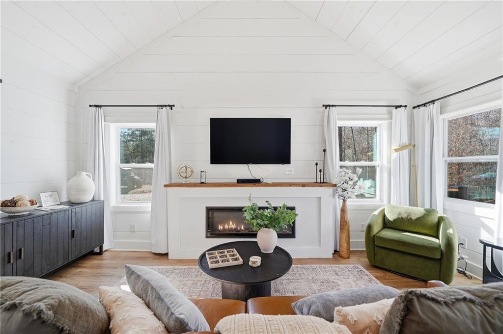 300 Burbano Creekside Landing