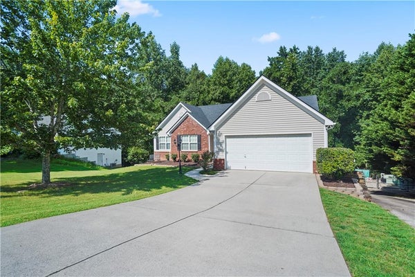 4181 DEER SPRINGS WAY, GAINESVILLE, GA 30506 - Image d6f6a4f0935cbddfba4e9e0996898e90/3806060138