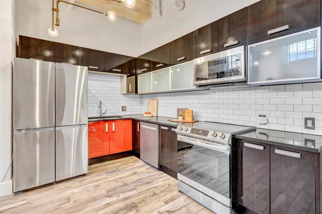 650 Glen Iris Drive NE 15