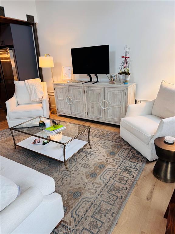 1661 La France Street NE 218