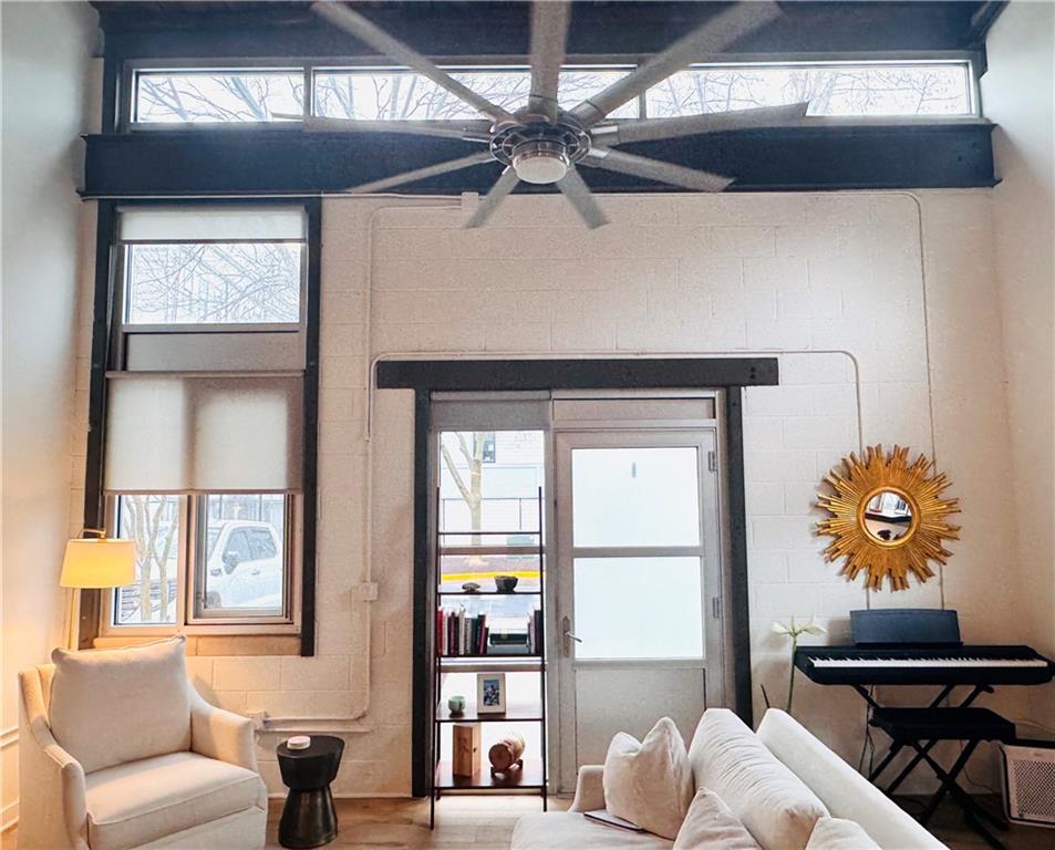 1661 La France Street NE 218