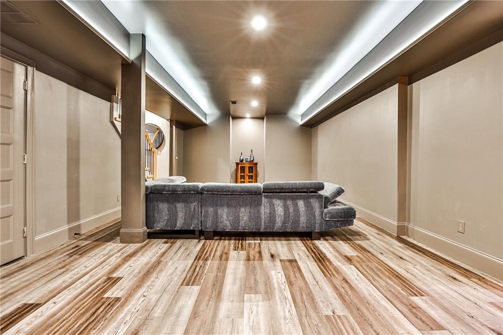 Sentinel Lake - Residential Lease