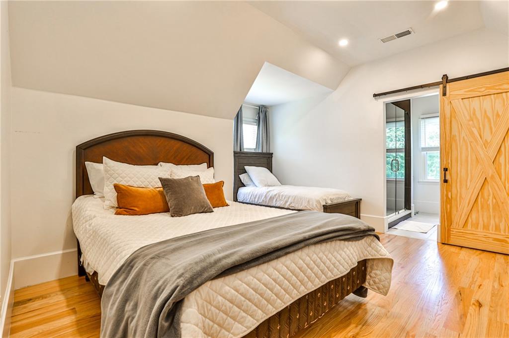 Sentinel Lake - Residential Lease