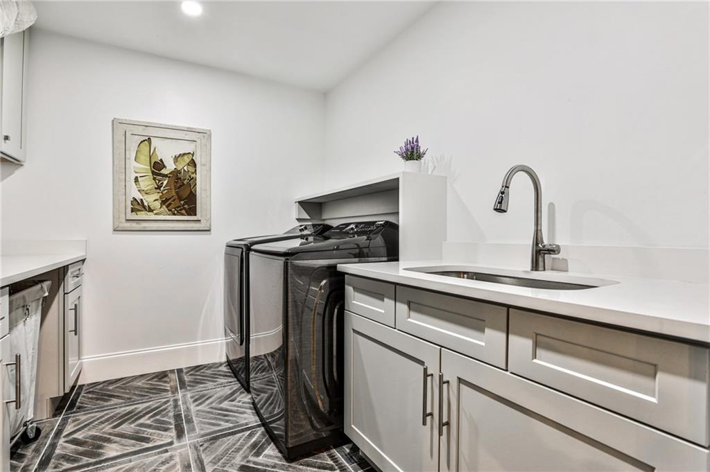 Sentinel Lake - Residential Lease