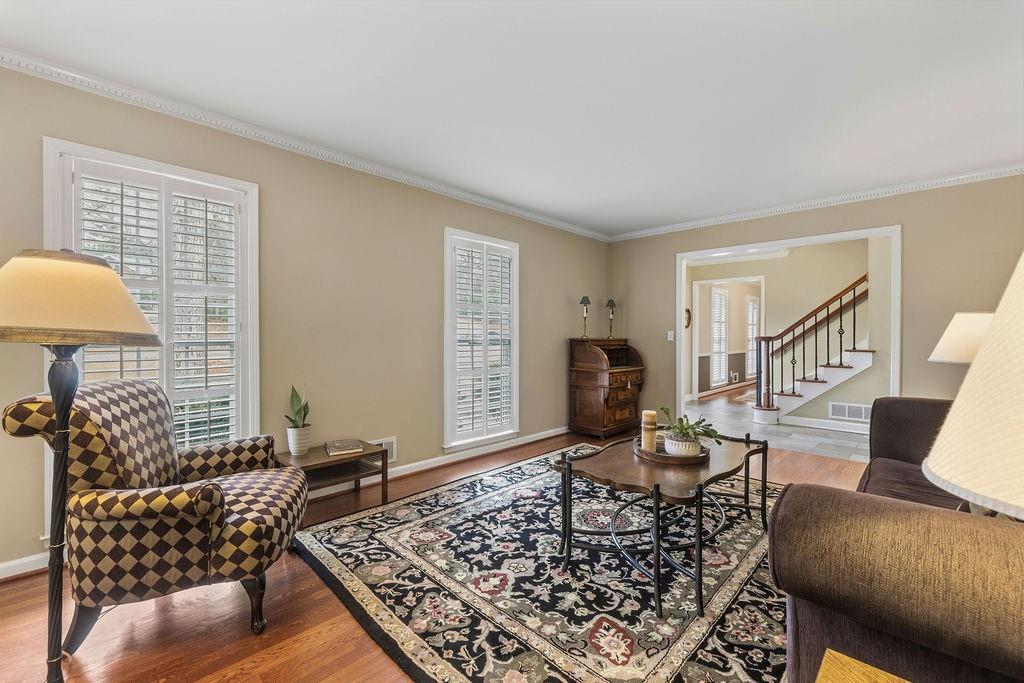 5147 Meadowlake Drive