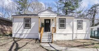 Homes For Rent - 1860 Bonniview Street<br/> Atlanta, GA 30310
