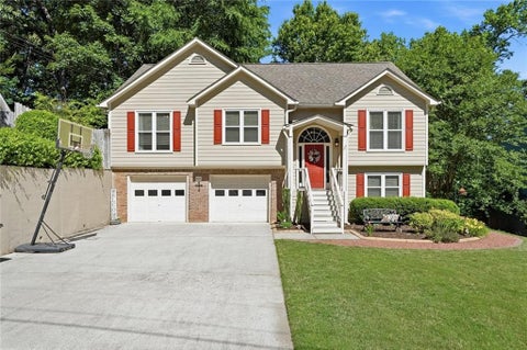 Homes For Sale - 5070 Puritan Drive<br/> Sugar Hill, GA 30518
