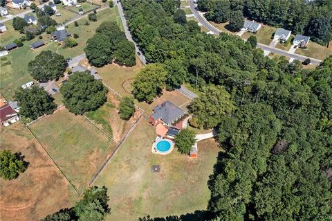 A home in Powder Springs