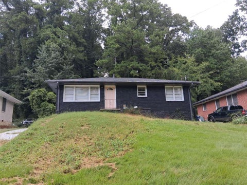 Homes For Sale - 2028 Wells Drive<br/> Atlanta, GA 30311