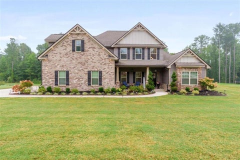 Homes For Sale - 90 Timber Drive<br/> Forsyth, GA 31029