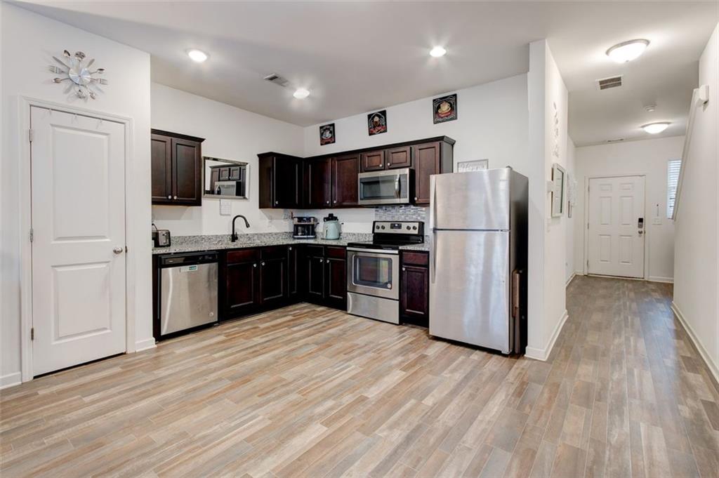6356 Kennonbriar Court, Lithonia, Georgia image 4