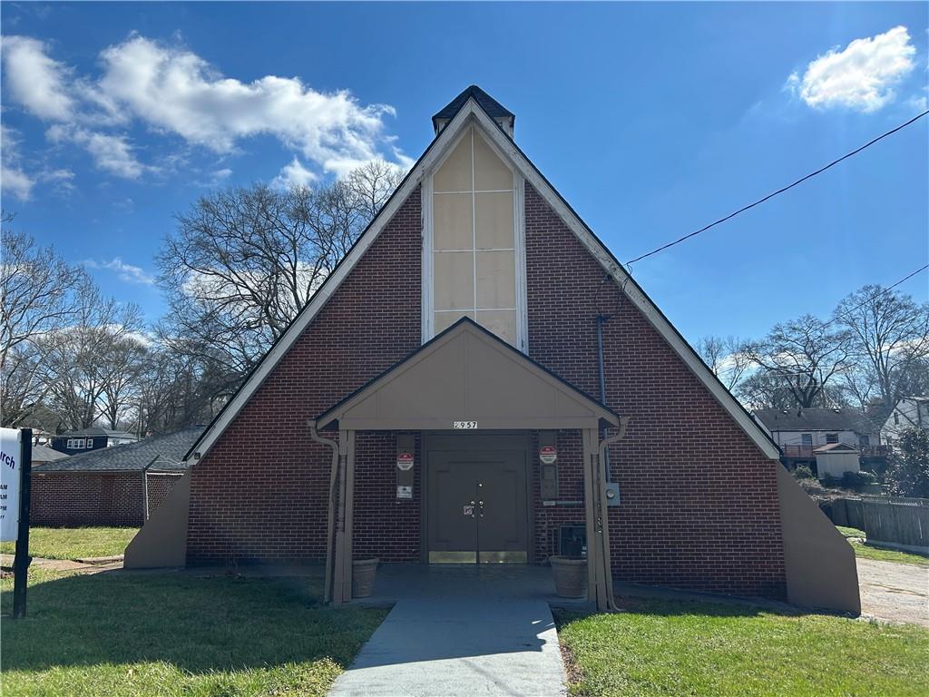 2957 Glenwood Avenue SE