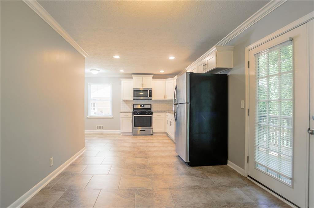 802 San Miguel Drive, Stone Mountain, Georgia image 12