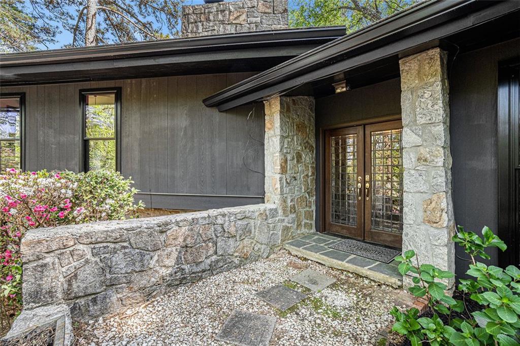 2568 SUGARPLUM Court NE