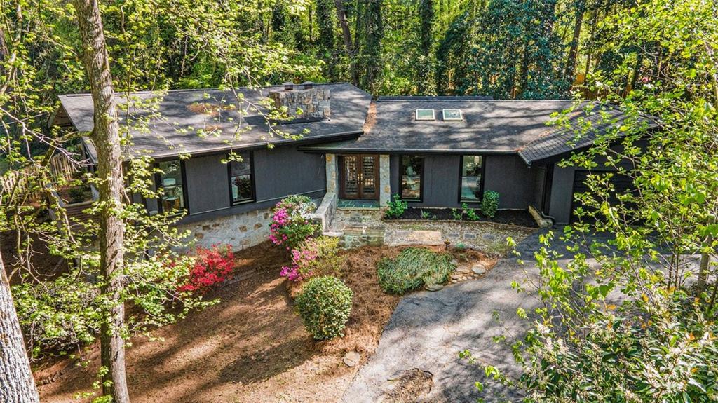 2568 SUGARPLUM Court NE