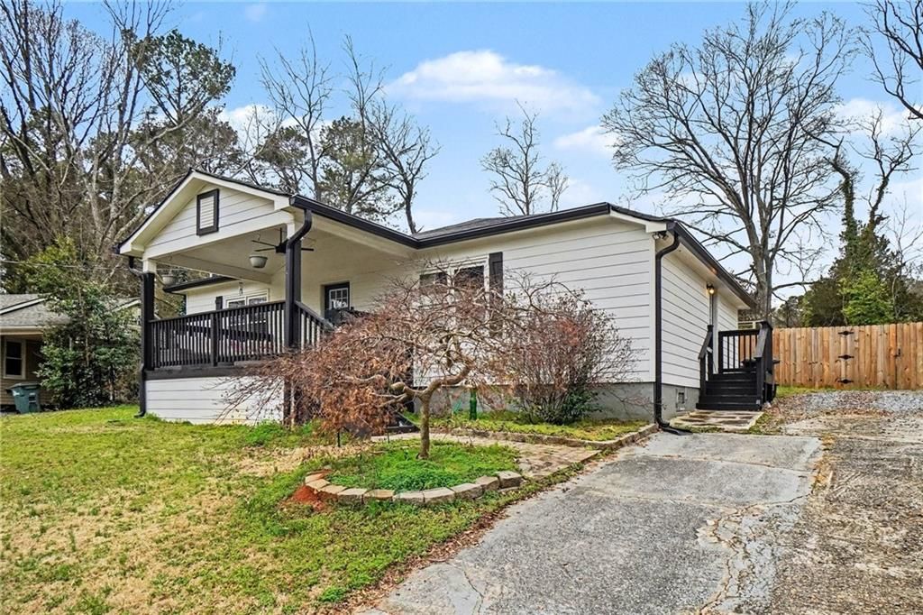 Photo of 1117 Burbank Circle, Marietta, GA 30062 (MLS # 7728199)