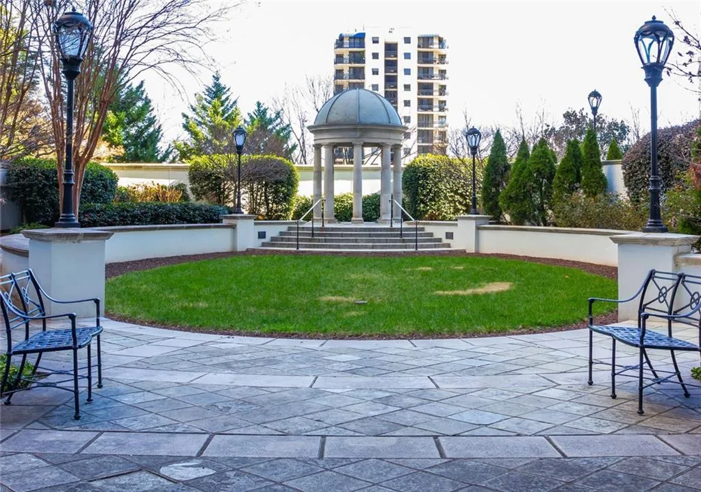 Atlanta, Georgia 30309, United States, 2 Bedrooms Bedrooms, ,2 BathroomsBathrooms,Residential,Active,184667