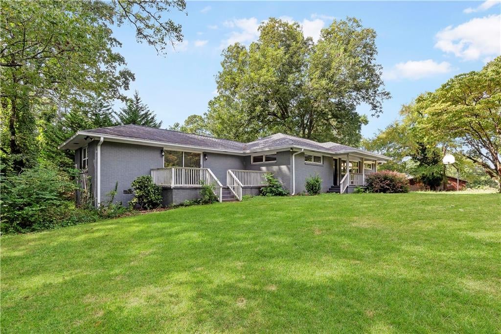 5720 Crabapple Drive