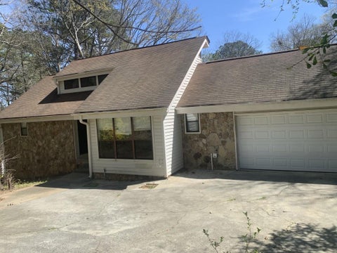 Homes For Sale - 3958 Cotswold Drive<br/> Lilburn, GA 30047