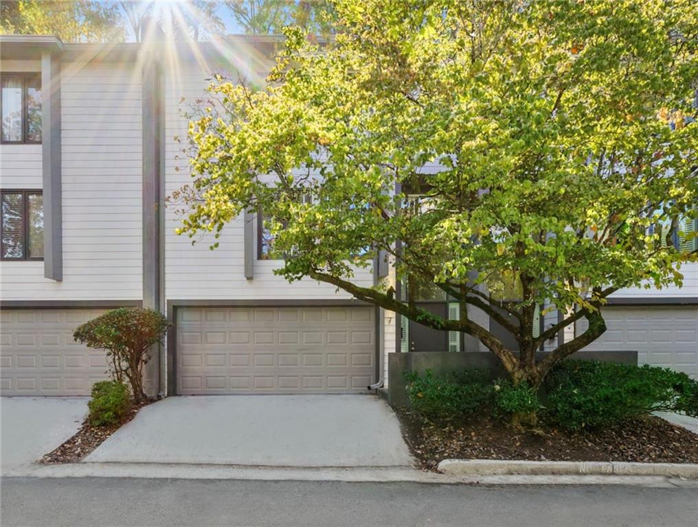 4010 Roswell Road NE 7