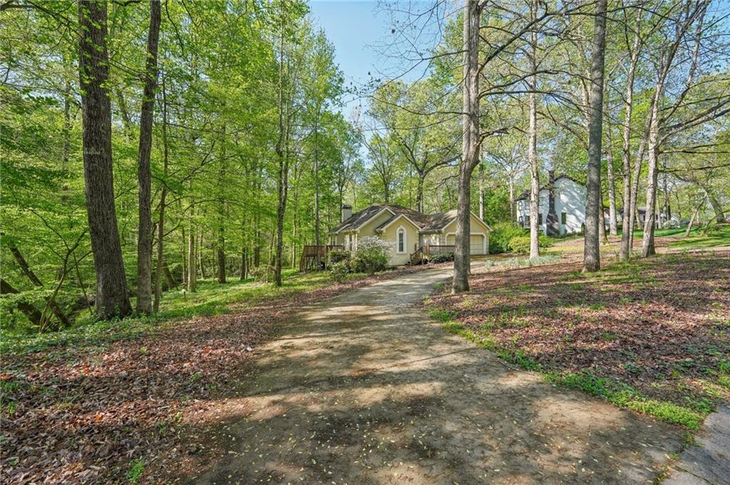 230 Oakmere Drive, Alpharetta, Georgia image 7