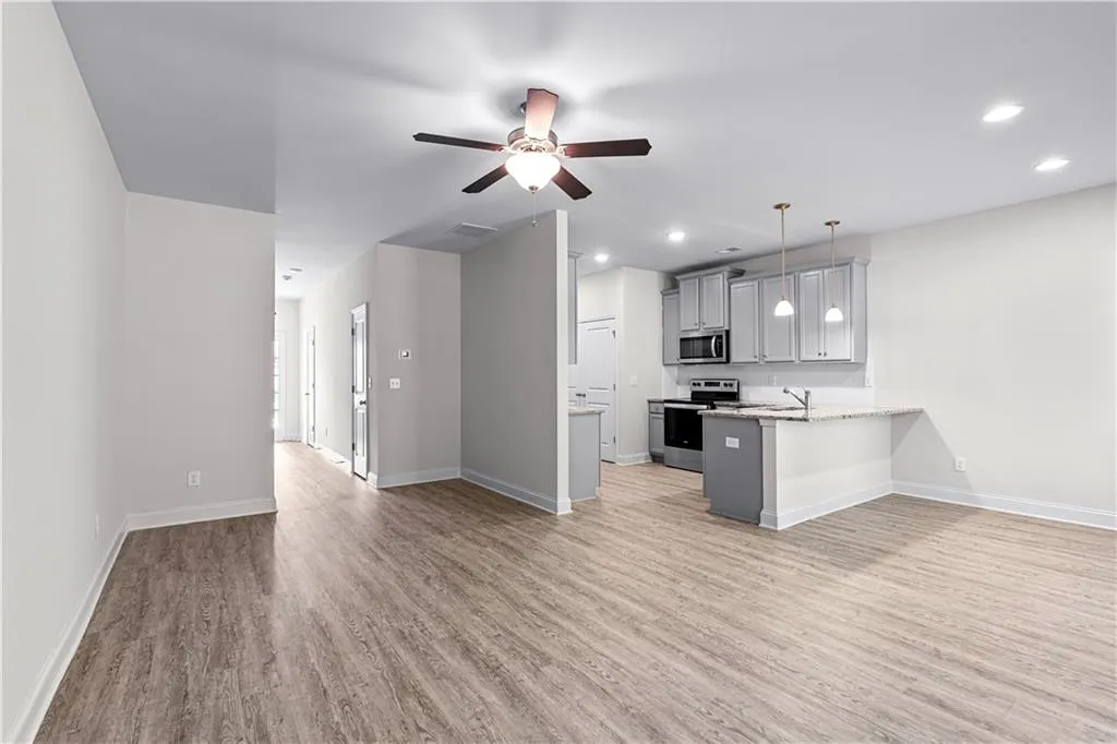 Covington, Georgia 30014, United States, 3 Bedrooms Bedrooms, ,3 BathroomsBathrooms,Residential,Active,204240