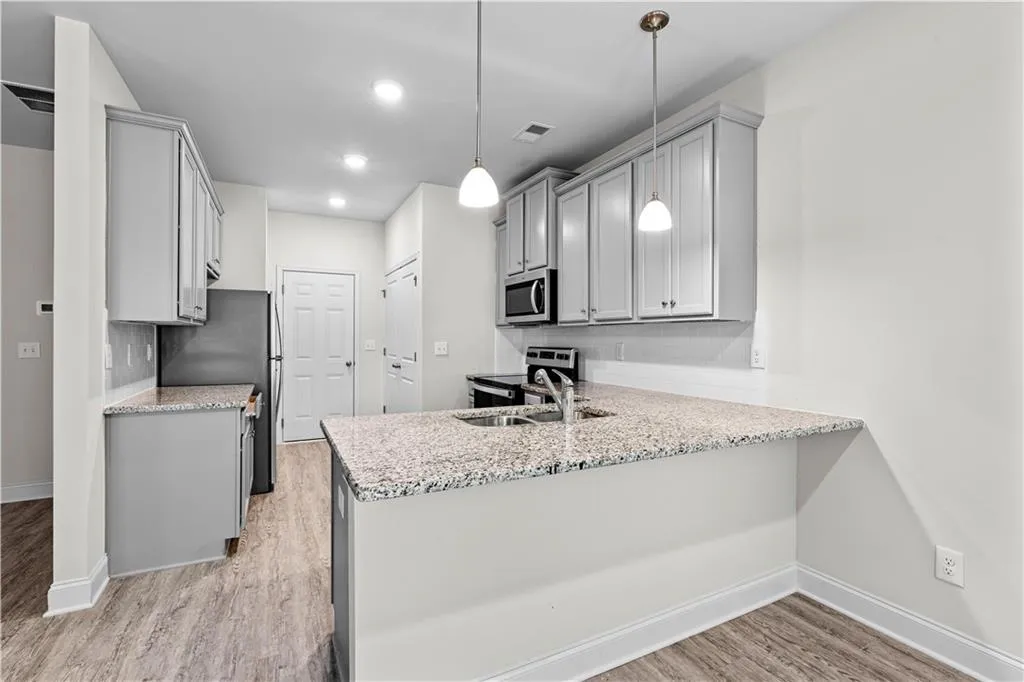 Covington, Georgia 30014, United States, 3 Bedrooms Bedrooms, ,3 BathroomsBathrooms,Residential,Active,204240