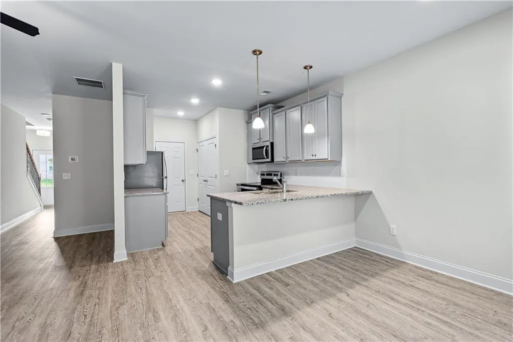 Covington, Georgia 30014, United States, 3 Bedrooms Bedrooms, ,3 BathroomsBathrooms,Residential,Active,204240