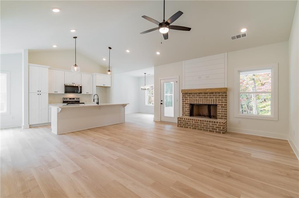 7356 Cherokee Lane, Murrayville, Georgia image 3