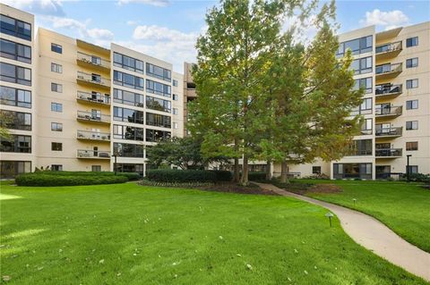 1800 Clairmont Lake A402 Decatur GA 30033