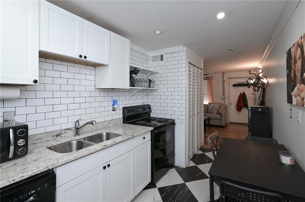 24 Daniel Street 6