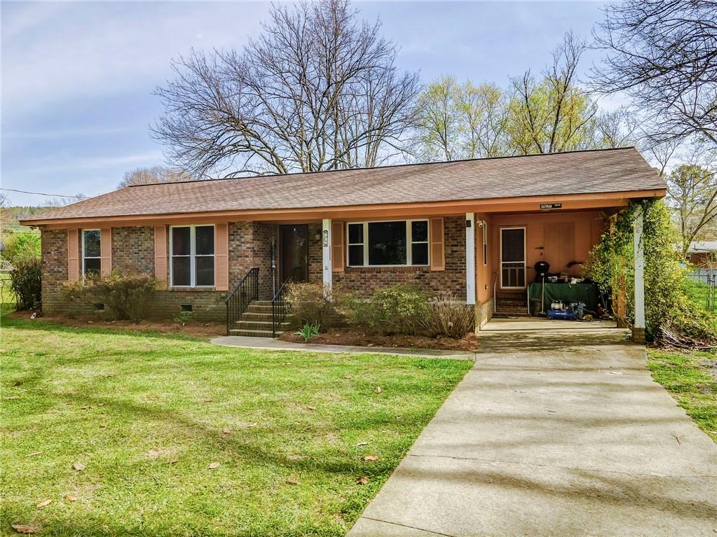 16 Mango Road NE