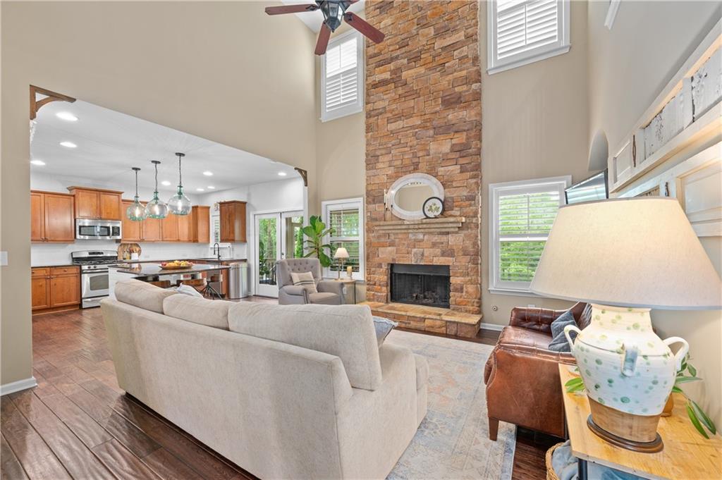 6250 Vista Crossing Way, Cumming, Georgia image 11