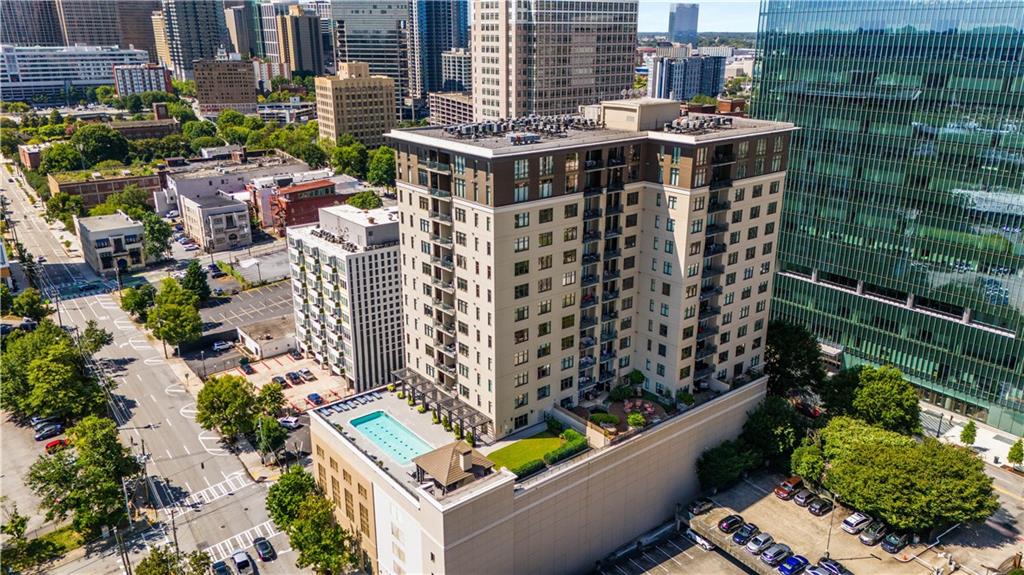 565 Peachtree Street NE 1209