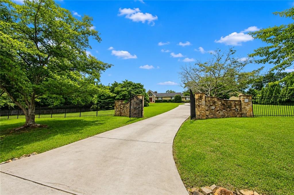 1464 Lakeview Road
