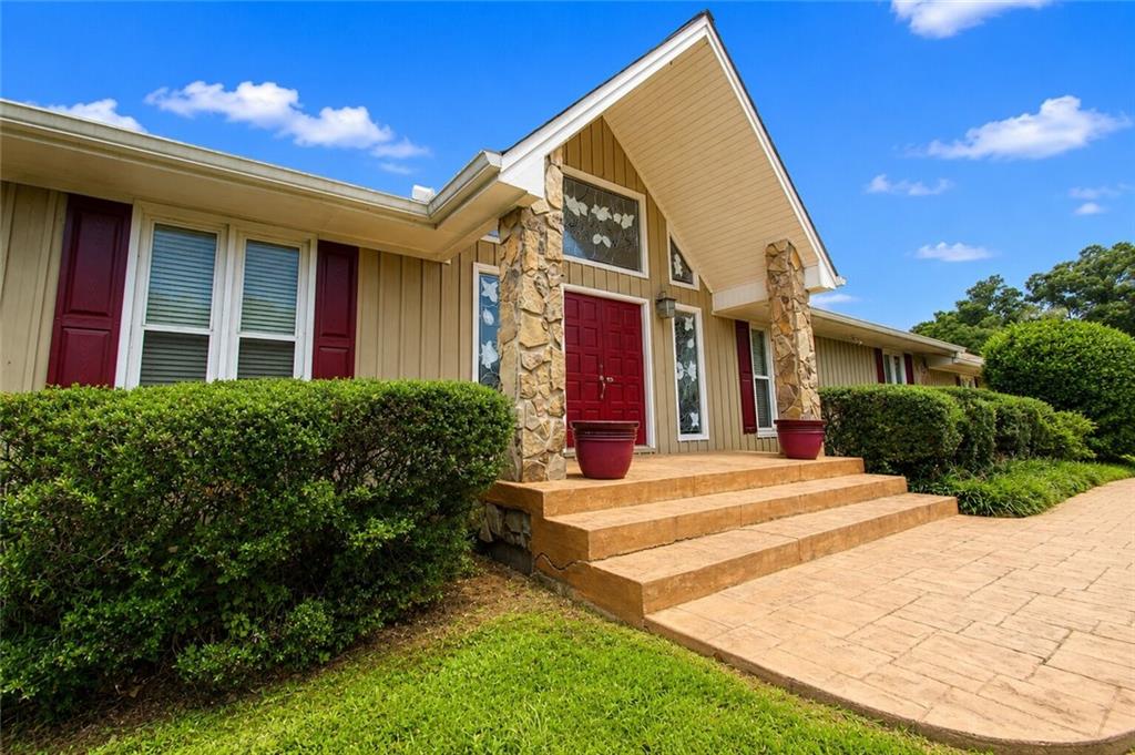 1464 Lakeview Road