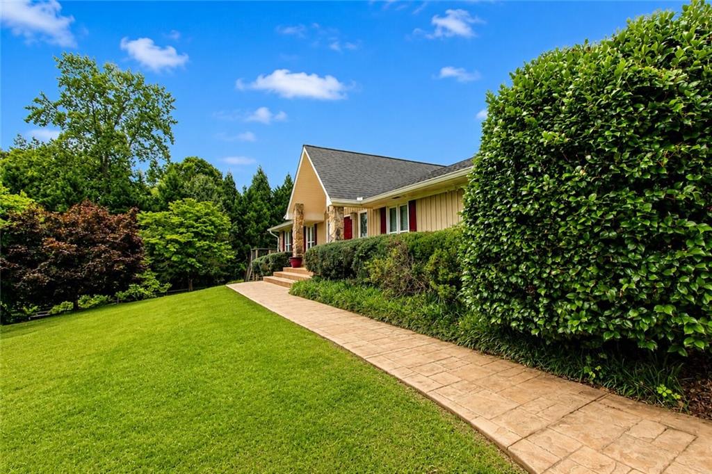 1464 Lakeview Road