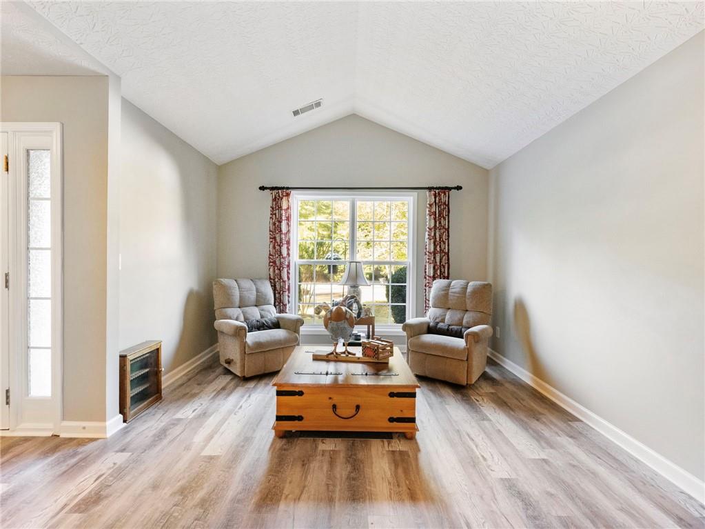 Shoal Creek - Residential