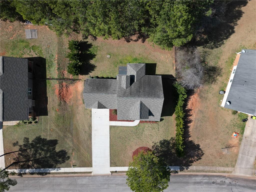 202 Glenview Trail, Griffin, Georgia image 2