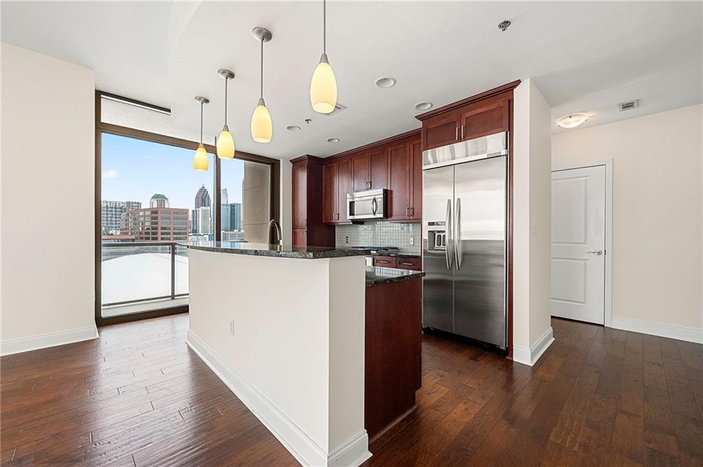 270 17th Street NW 702