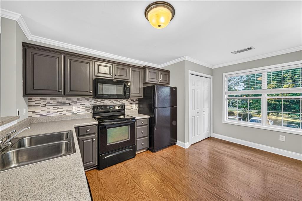 105 Whitehead Road 23
