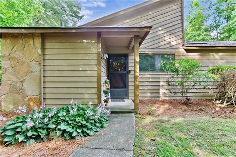 Condo For Sale - 830 Bonnie Glen Drive<br/> Marietta, GA 30067