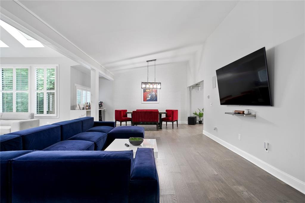 215 Camden Road NE