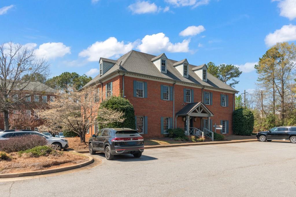 10898 Crabapple Road 202